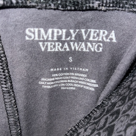 Detailed Leggings - Picture 4 of 4